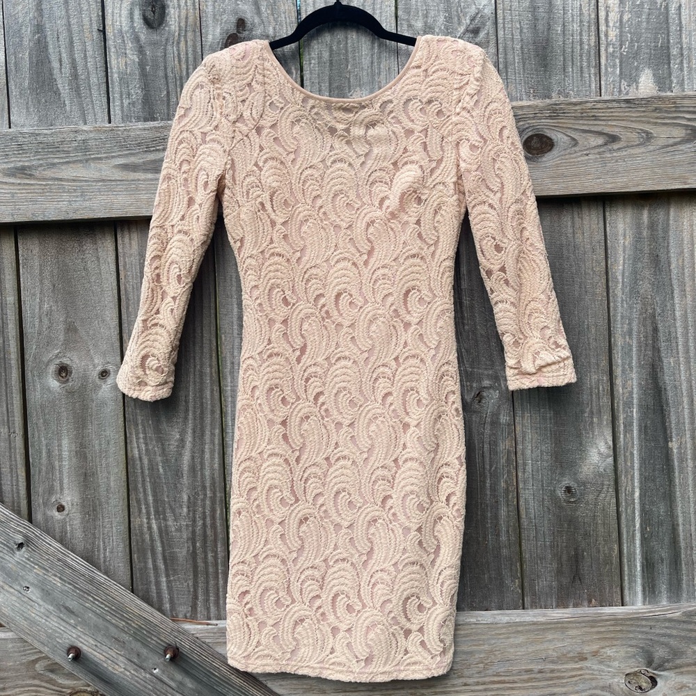 Ark & Co Textured Creamy Peach Fitted Midi Dress size S
